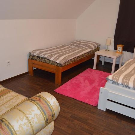 Bohemica Apartman 4 Kourim Bagian luar foto