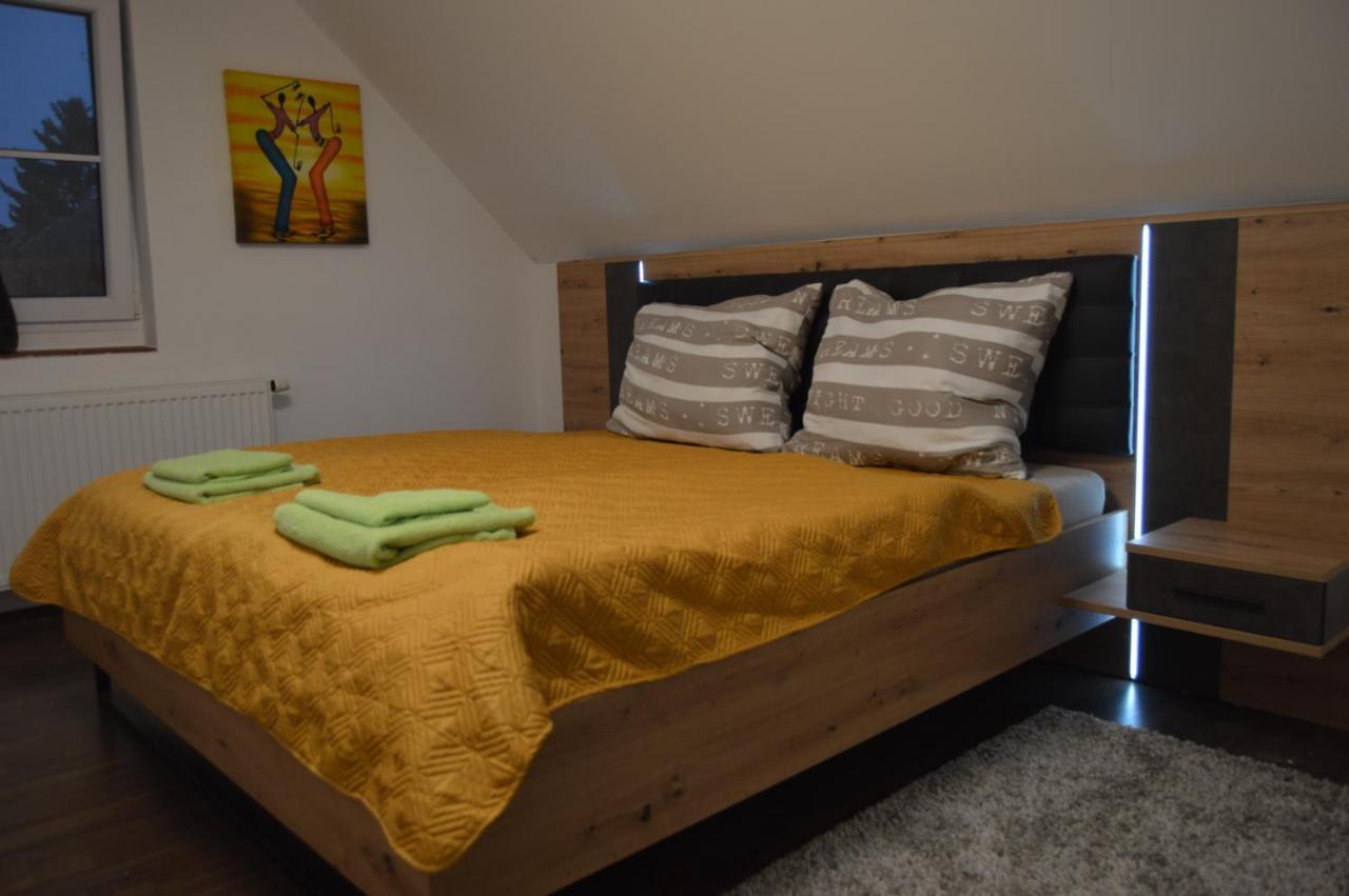Bohemica Apartman 4 Kourim Bagian luar foto