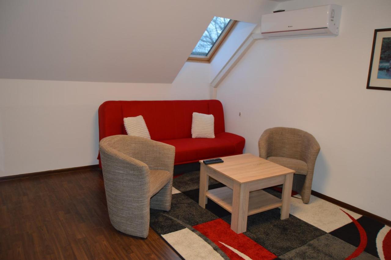 Bohemica Apartman 4 Kourim Bagian luar foto