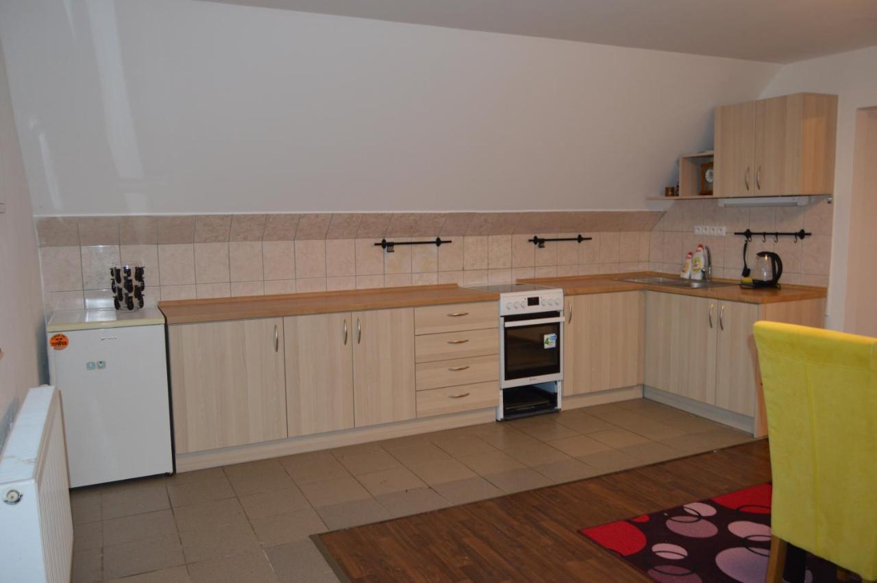 Bohemica Apartman 4 Kourim Bagian luar foto