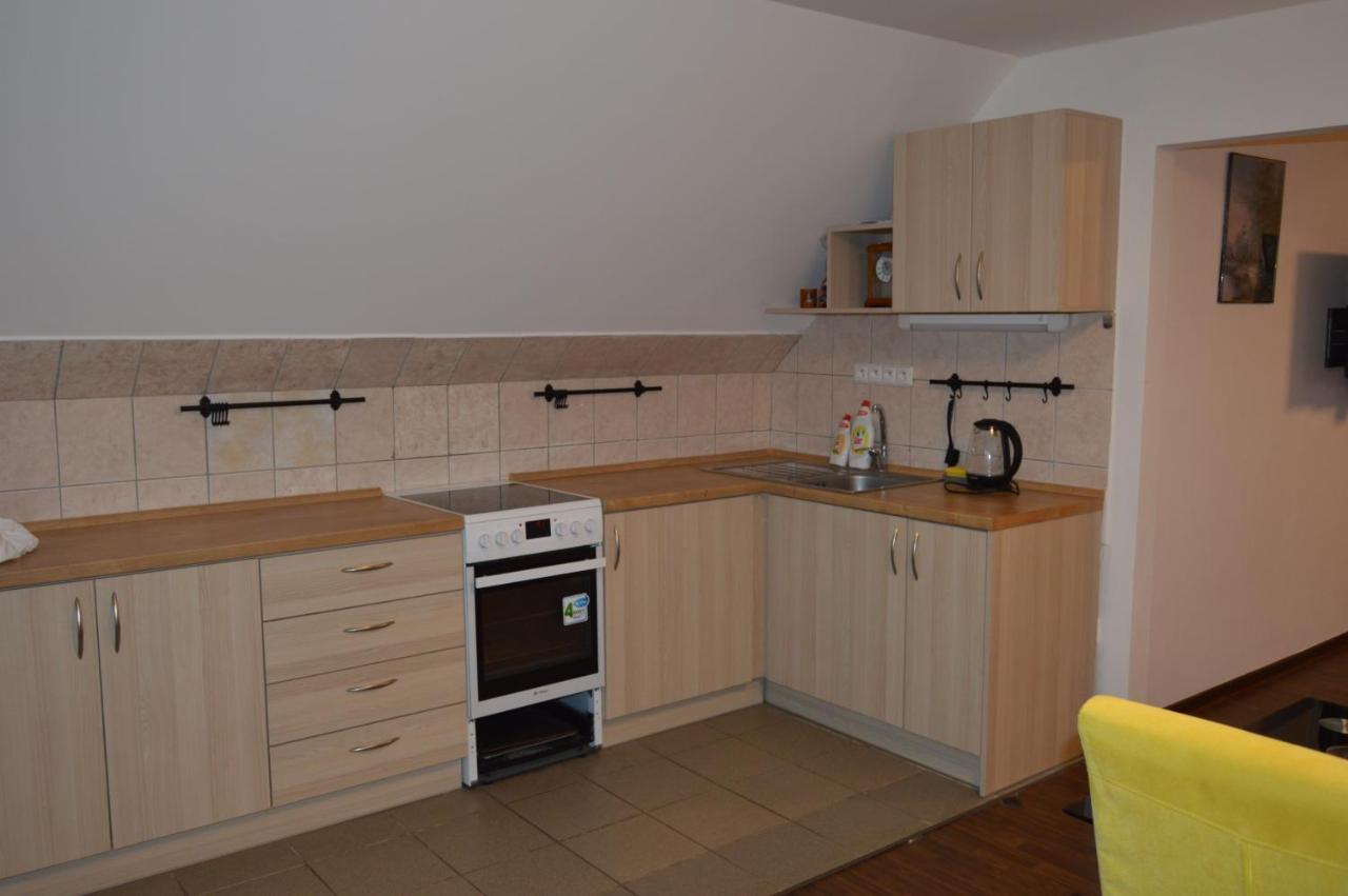 Bohemica Apartman 4 Kourim Bagian luar foto